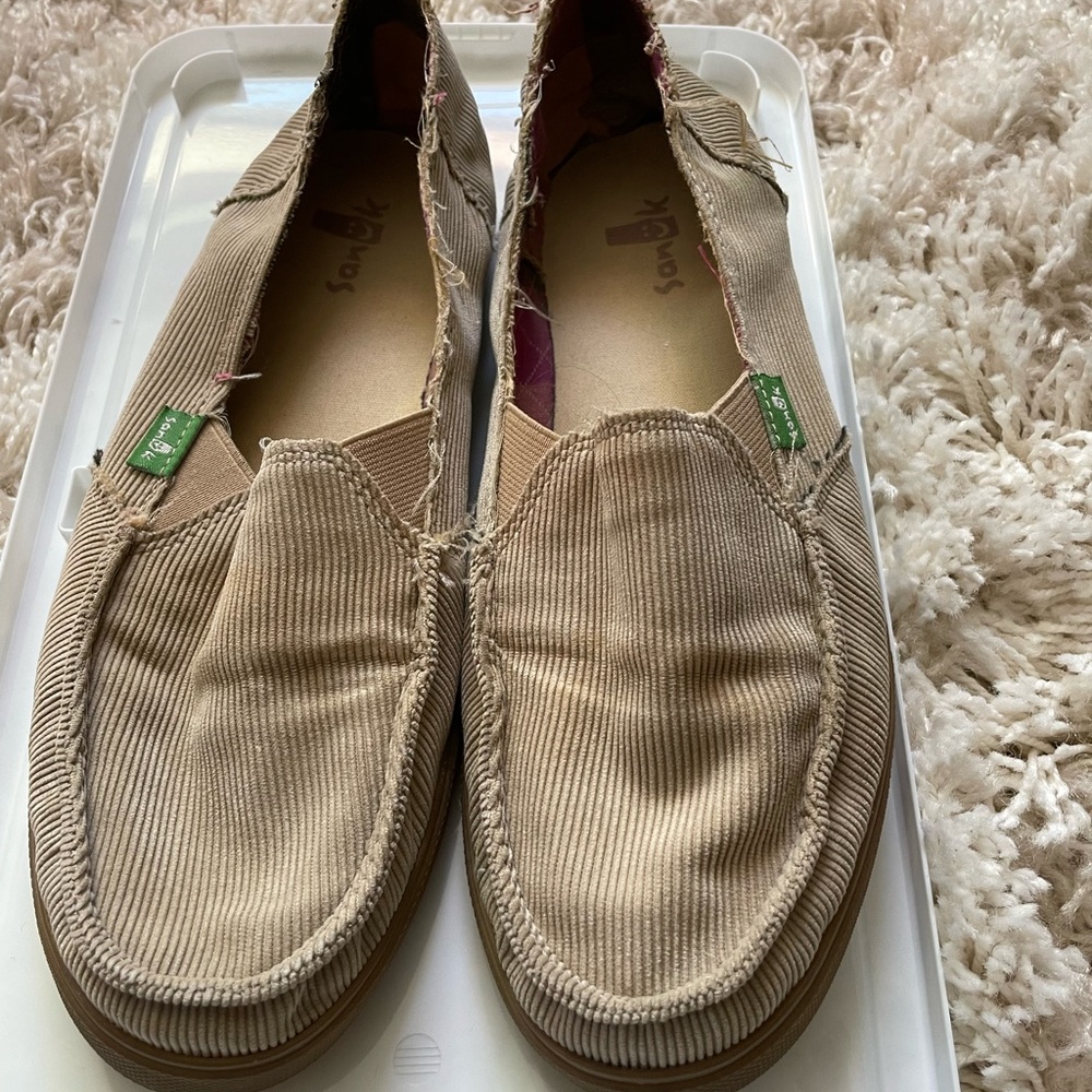 Sanuk Tan Women’s Shoes - size 7